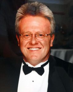 headshot-robert-moore
